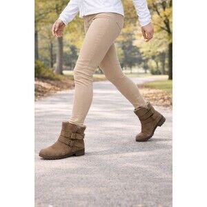 White Mountain Chastity Suede Ankle Boots Women’s 8  Brown